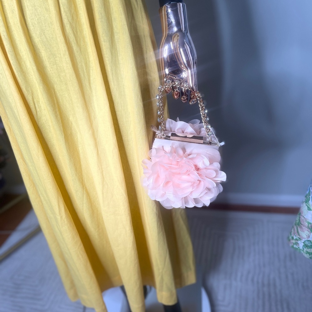 Jewel Badgley Mischka Pink Tulle Wristlet Clutch